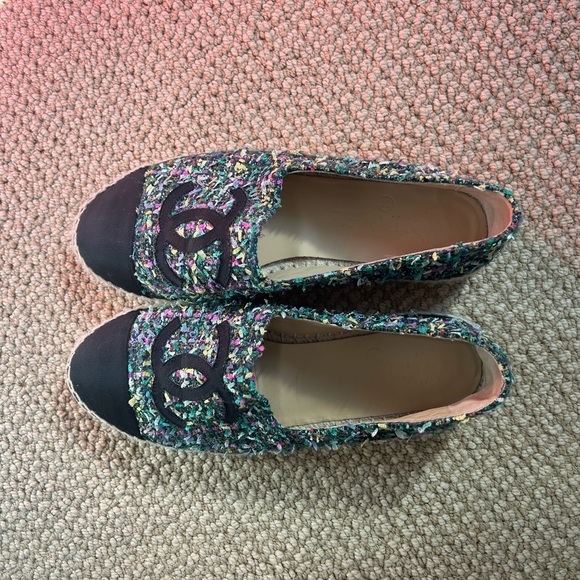 *SOLD* Chanel Rainbow Tweed Espadrilles size 38 - Picture 3 of 6
